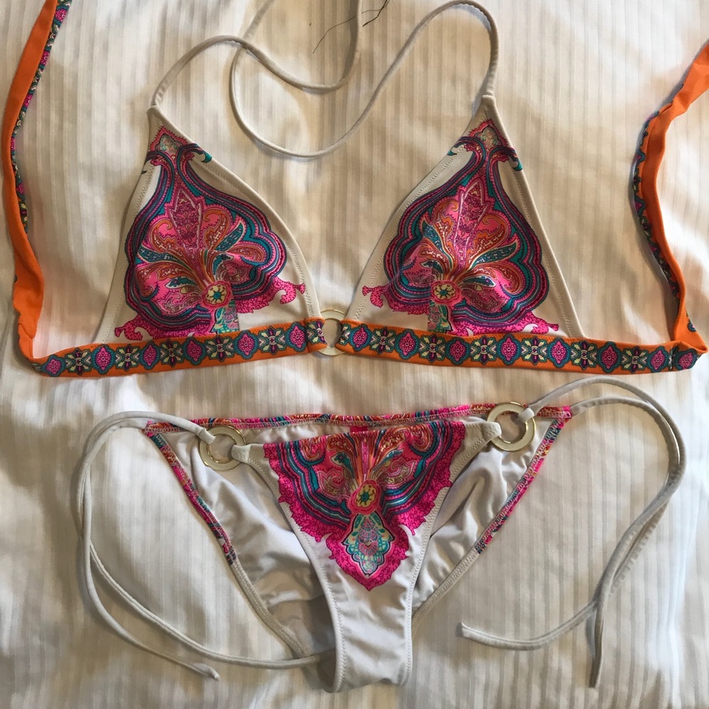 Bathing suit